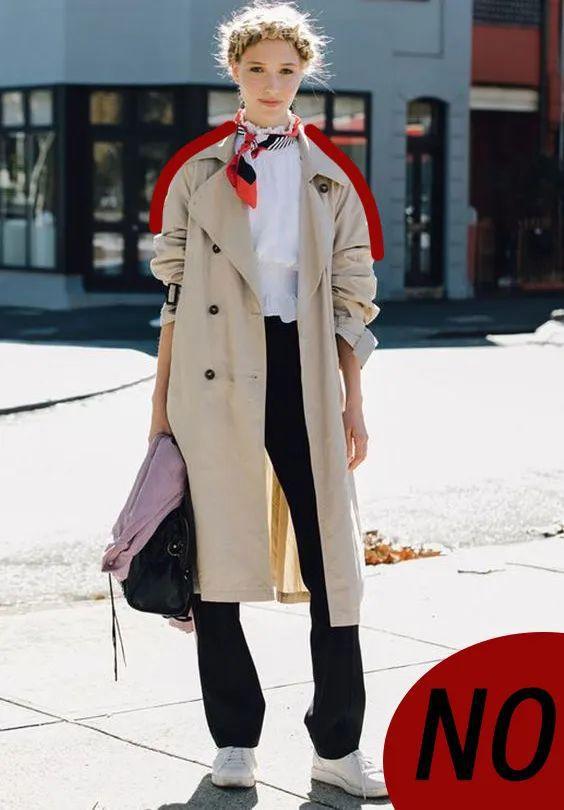 欧陆平台注册：秋天，跟赫本学穿风衣吧！