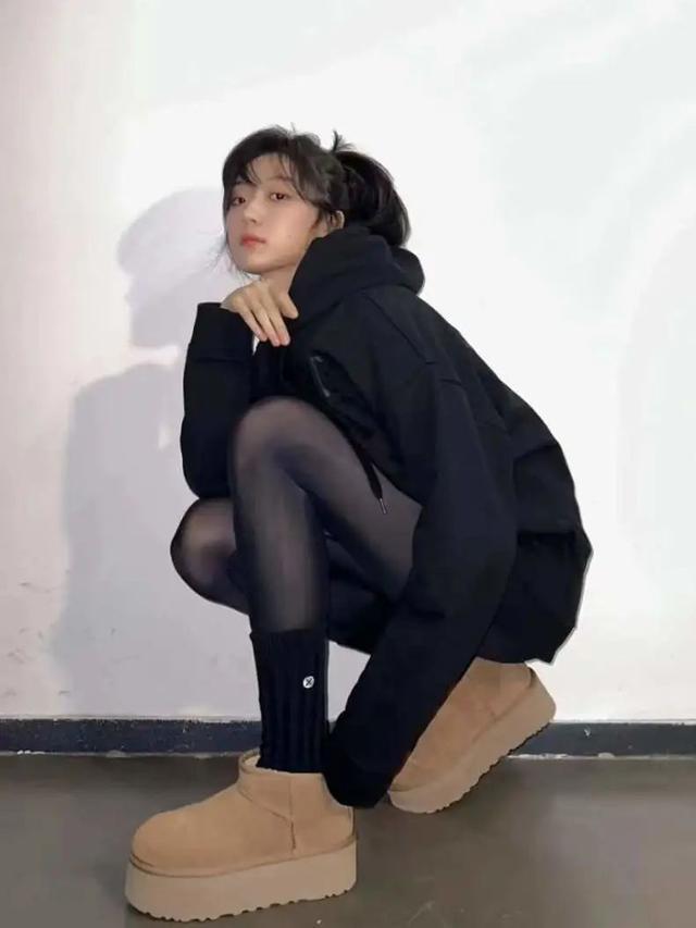 欧陆平台注册：花四位数买的“丑鞋”，咋这么多人抢着穿啊？