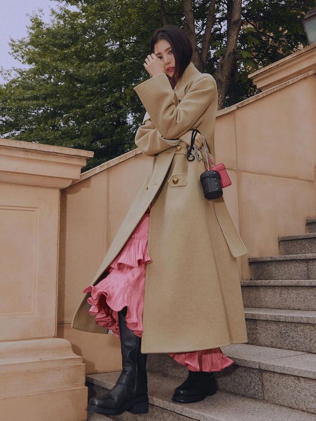 欧陆平台注册：花四位数买的“丑鞋”，咋这么多人抢着穿啊？