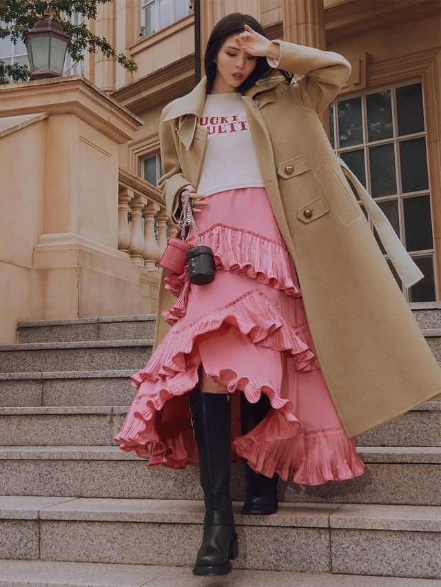 欧陆平台注册：花四位数买的“丑鞋”，咋这么多人抢着穿啊？